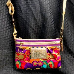 SOLDEBAY—-Coach Poppy Signature Pop C Graffiti Crossbody